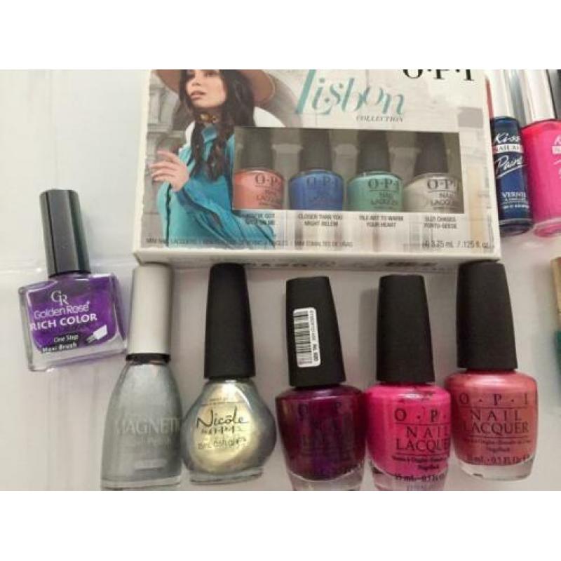 Nieuw leuke set van OPI en L’Oréal nagellak €20