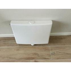 Te koop opbouw spoelreservoir, kleur wit, merk Wisa
