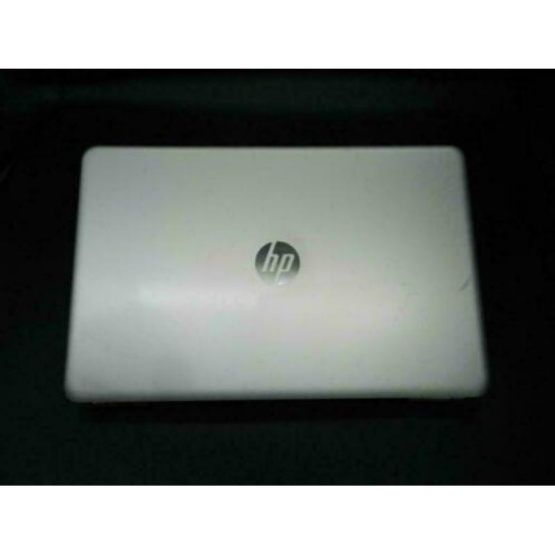 HP Pavilion 15-au123cl i5-7200 12GB - In Nette Staat