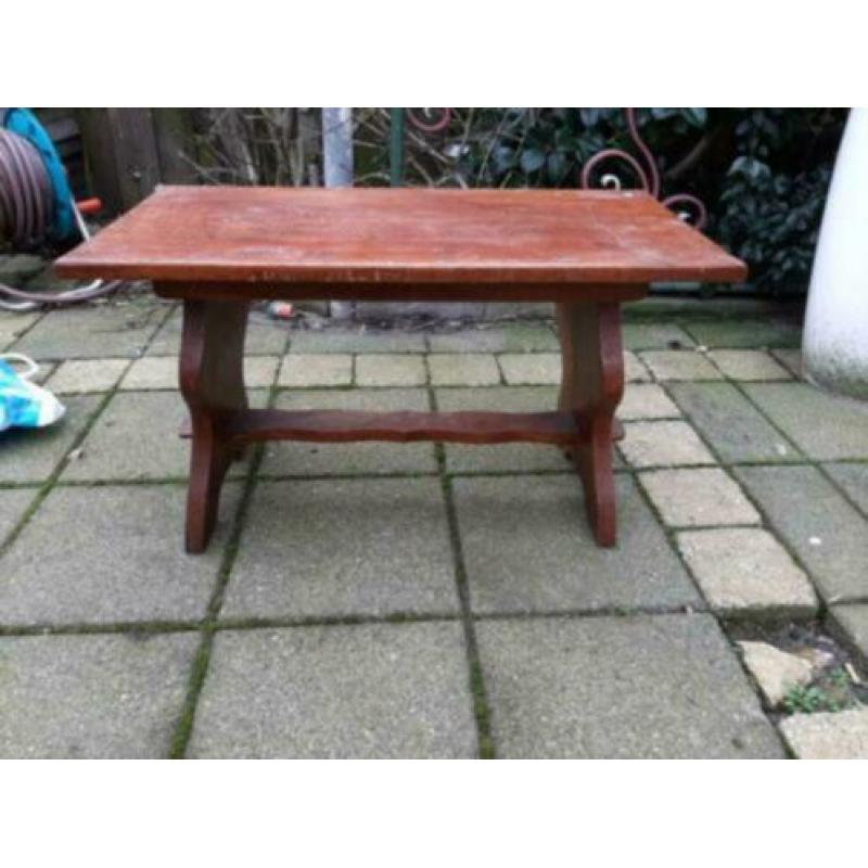 oud bijzet tafeltje
