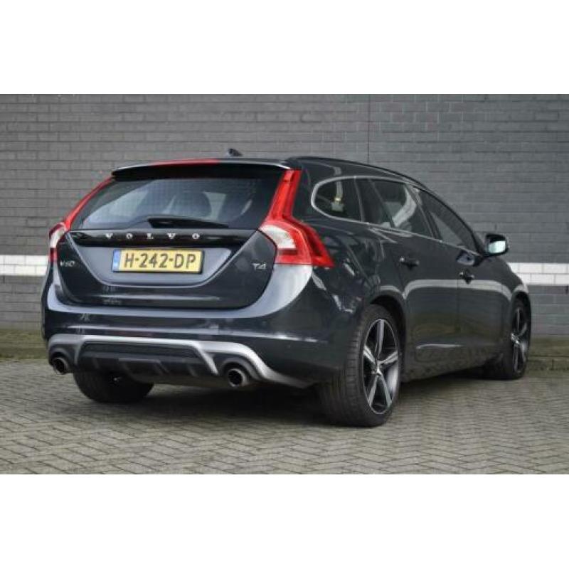 Volvo V60 T4 190pk Aut. R-Design / Navi / Xenon / Clima
