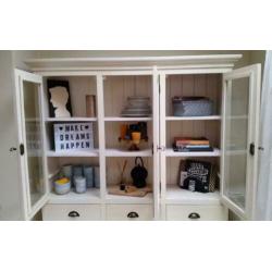 Massief houten vitrinekast wit TEAB
