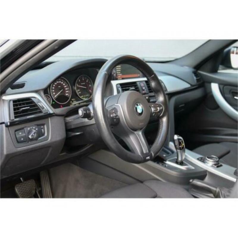 BMW 3 Serie Touring 320d 164pk Sportline Aut. Navi Xenon-Led