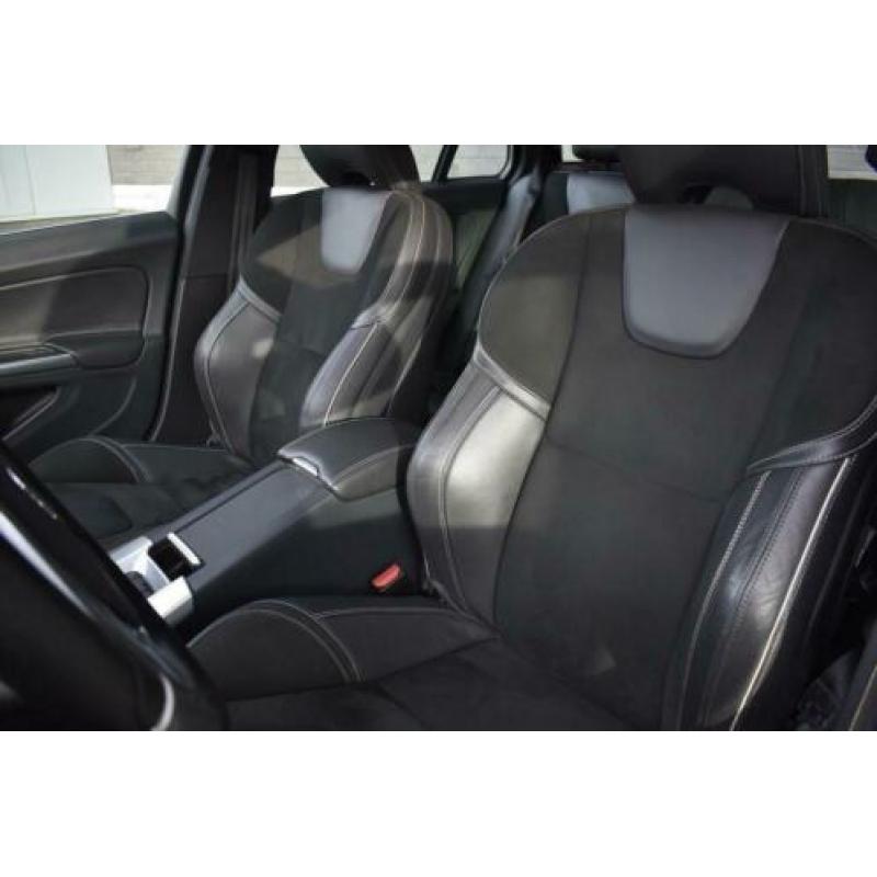 Volvo V60 T4 190pk Aut. R-Design / Navi / Xenon / Clima