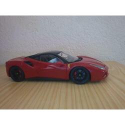 Ferrari 488 GTB 1/18 Bburago Signature