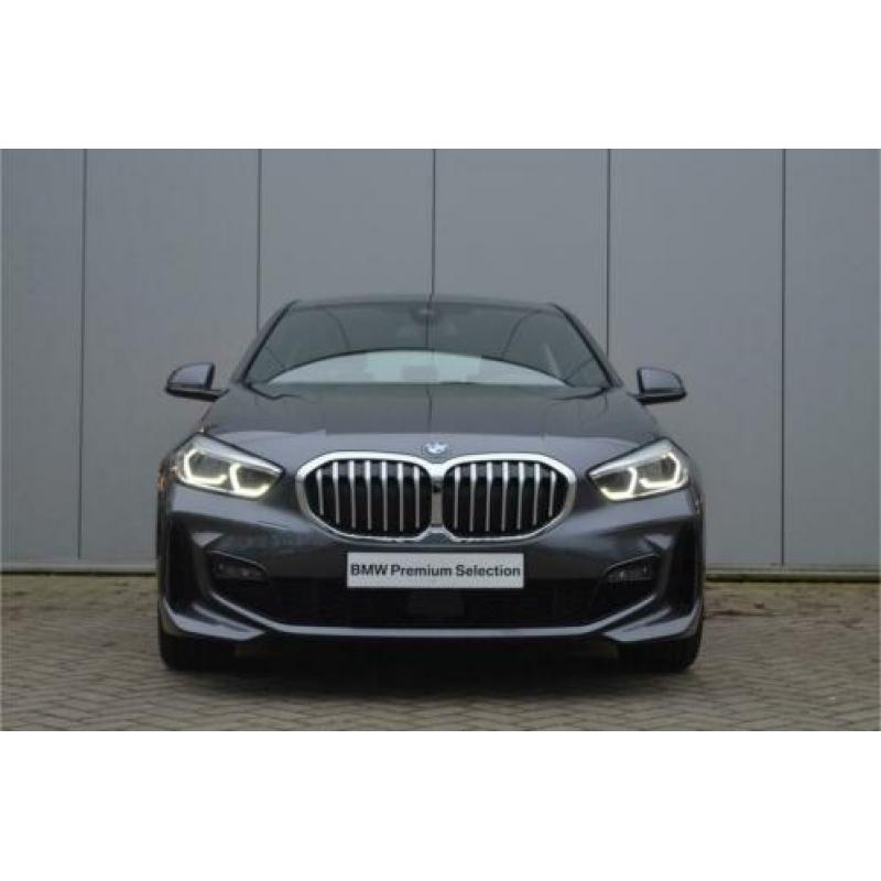 BMW 1 Serie 118i Executive Edition / Automaat / Live Cockpit