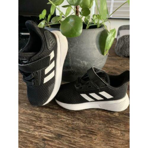 Adidas sneakers schoenen maat 21 zgan