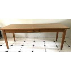 Grote eettafel original English Moet vandaag weg!