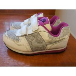 Nike meisjes schoen maat 27