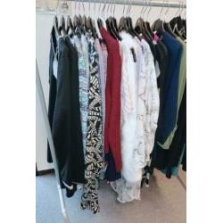 Partij/pakket dames kleding maat 42 t/m 54/56