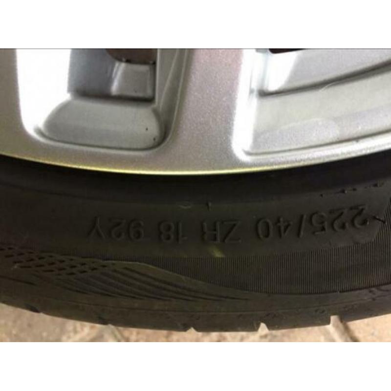 BMW E90 velgen met banden 18 inch , 2x 5,5 mm en 2x 7 mm