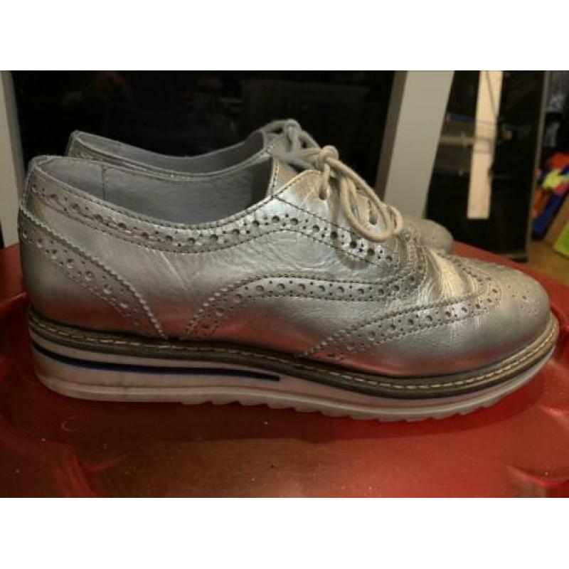 GAVE ZILVEREN SCHOENEN maat 40