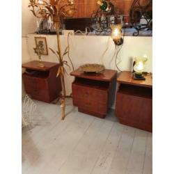 Drie vintage nachtkastjes