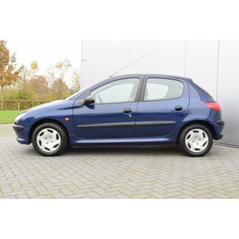 Peugeot 206 1.1 XR 5 deurs Stuurbekrachtiging Elek/pakket 80