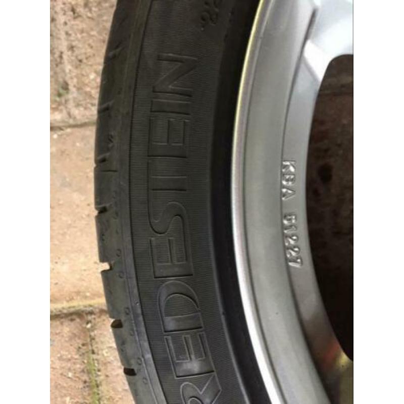 BMW E90 velgen met banden 18 inch , 2x 5,5 mm en 2x 7 mm