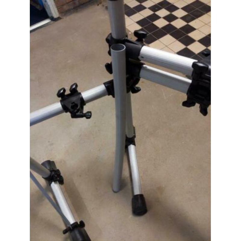 Yamaha dtx drumrek. Met 5 tomklemmen