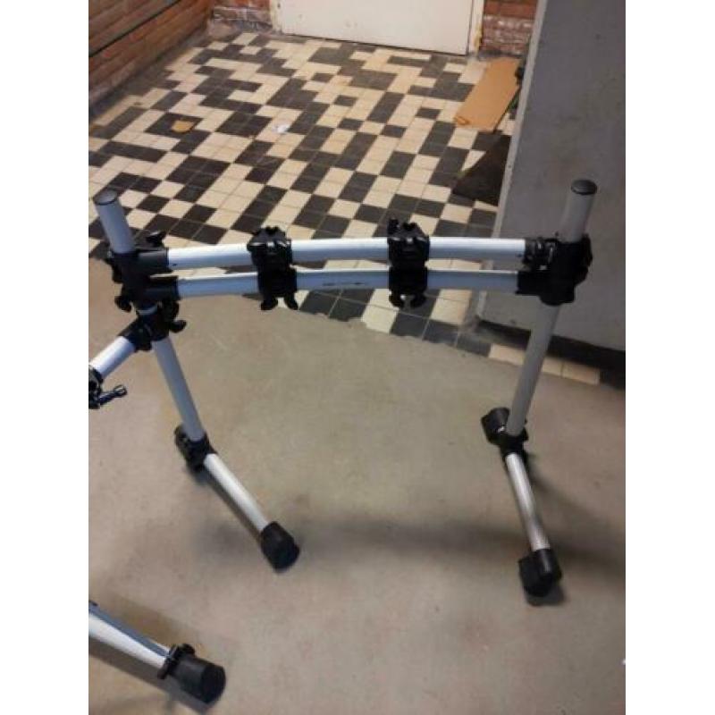 Yamaha dtx drumrek. Met 5 tomklemmen