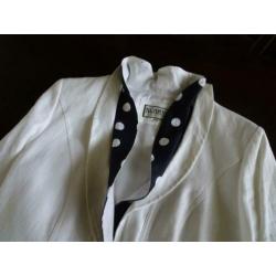SCARVA offwhite linnen jasje met blauw afgezet