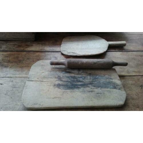 Stoere sobere oude houten snijplank broodplank