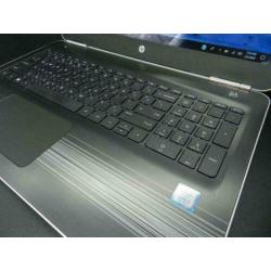 HP Pavilion 15-au123cl i5-7200 12GB - In Nette Staat