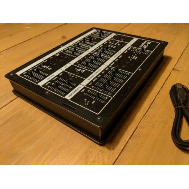 SoundForce SFC-60 V2 MIDI-controller (JUNO-60 & JUNO-106)