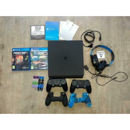 PlayStation 4 500 gb incl. 2 controllers + 2 games etc.