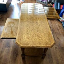 Eikenhouten salontafel veel opbergruimte