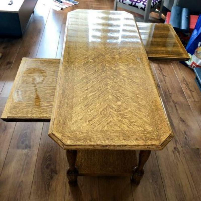 Eikenhouten salontafel veel opbergruimte