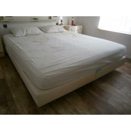 Zevenslaper boxspring 180 X 210 met goede matras