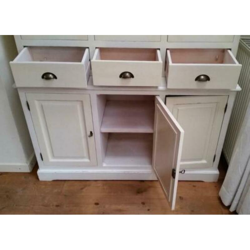 Massief houten vitrinekast wit TEAB
