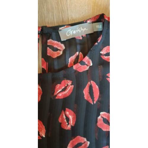 Schattig nieuw Geisha shirt maat 152 Zwart met rode lippen