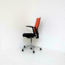 Ahrend 2020: Bureaustoelen/Burostoelen. Nieuwe stof