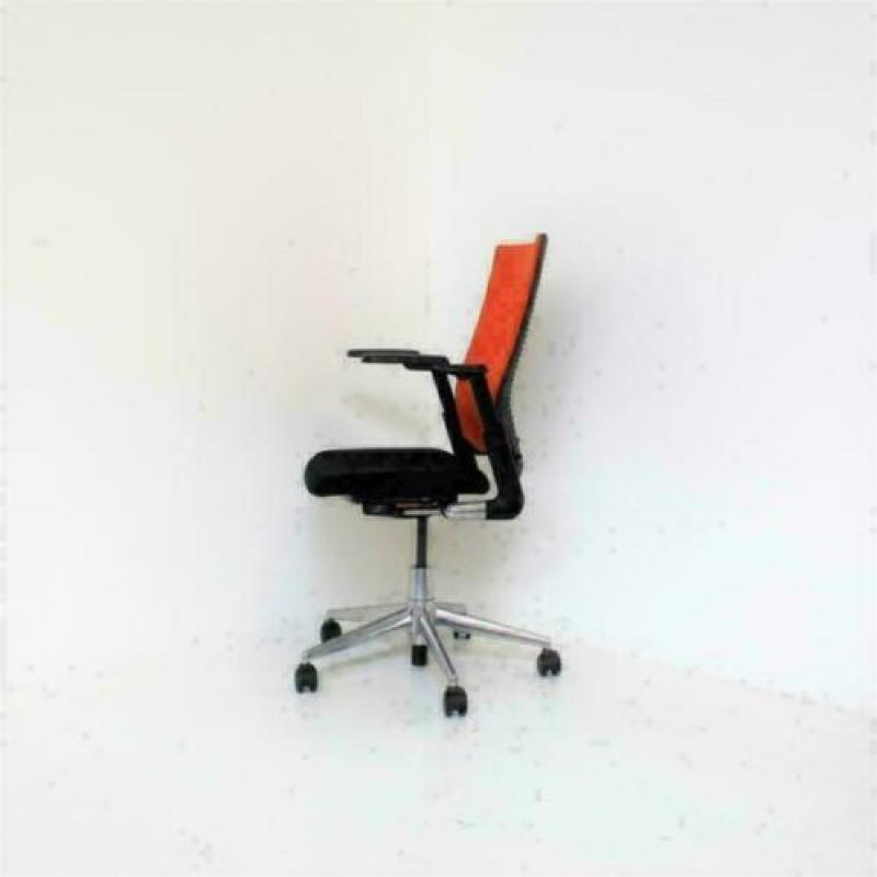 Ahrend 2020: Bureaustoelen/Burostoelen. Nieuwe stof