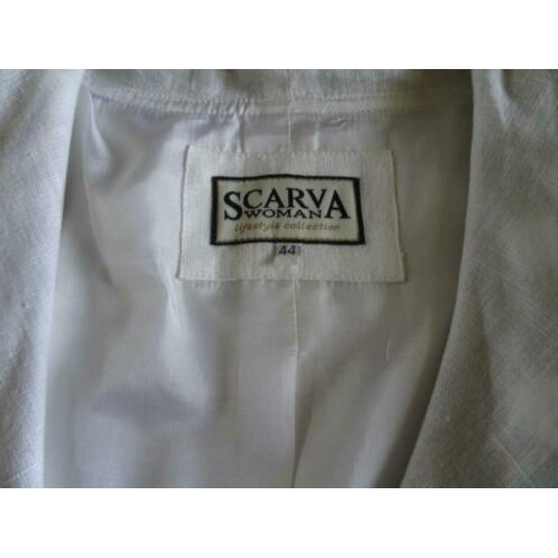 SCARVA offwhite linnen jasje met blauw afgezet
