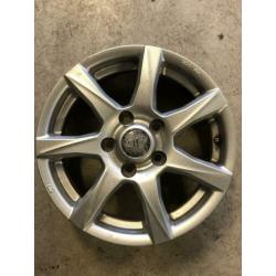 Aluminium velgen Hyundai ix 20 met winterbanden 195 65 15