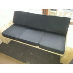 Sale! Loungebank 165cm van nieuw steigerhout & kussens €225