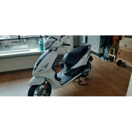 Piaggio new fly 4takt 2014 snor