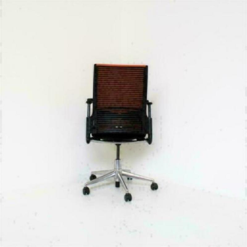 Ahrend 2020: Bureaustoelen/Burostoelen. Nieuwe stof
