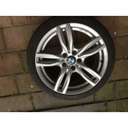 BMW E90 velgen met banden 18 inch , 2x 5,5 mm en 2x 7 mm