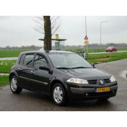 Renault Mégane 1.6-16V Privilège Luxe * Airco * 5Drs * Leder