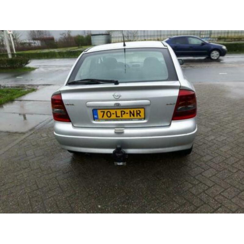 Opel Astra 1.6 Njoy SCHADE AUTOMAAT 71658km (bj 2003)