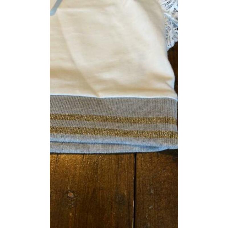 Maat 98. Shirt met kant. Rumbl royal.