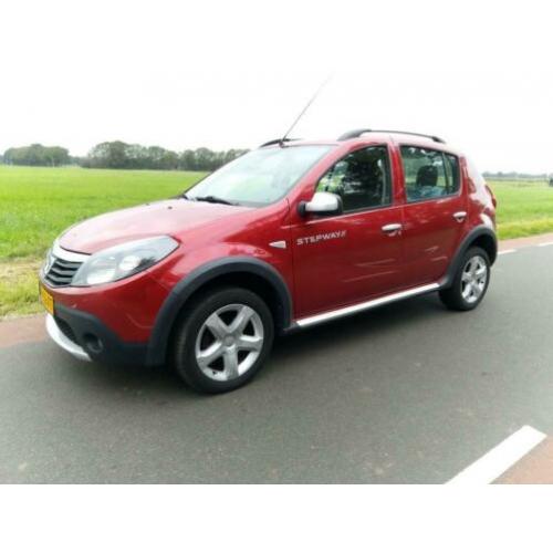 Dacia Sandero Stepway 1.6 MPI bj.2012 LPG G3 101000 km Rood