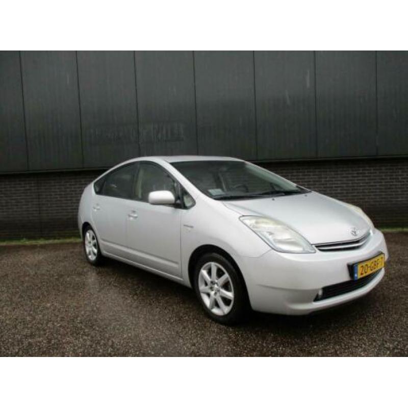 Toyota Prius 1.5 VVT-i Tech Edition MET LAGE NAP KM STAND