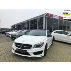Mercedes-Benz CLA-klasse 180 Ambition AMG NIGHT PAKKET (W028