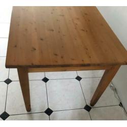 Grote eettafel original English Moet vandaag weg!