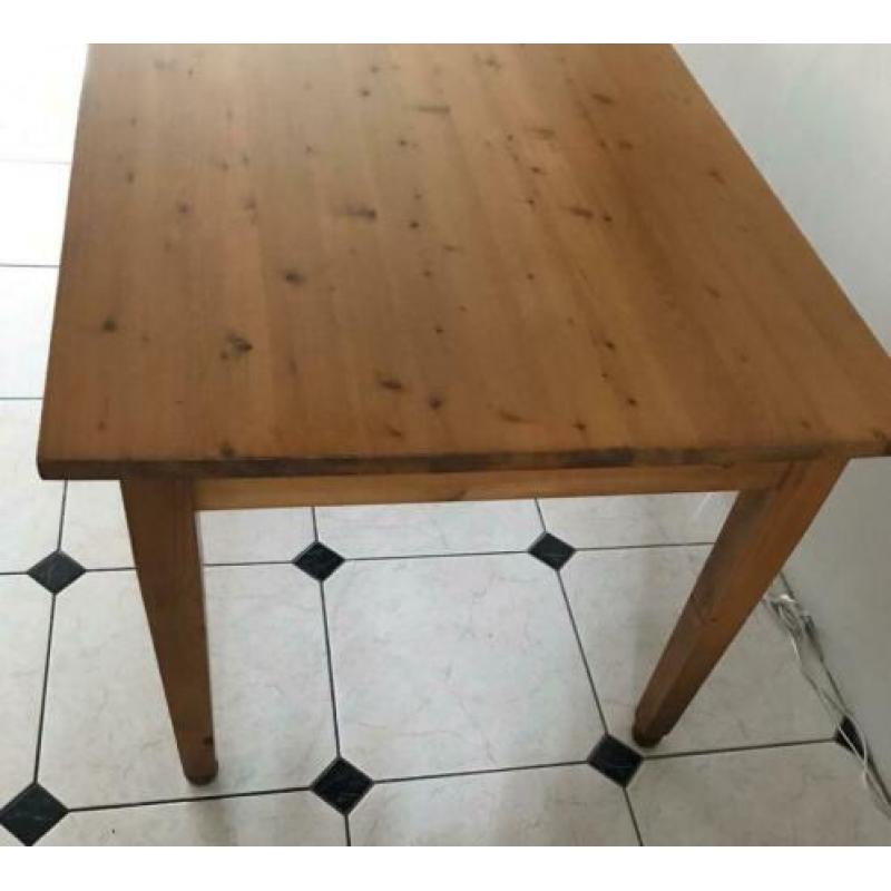 Grote eettafel original English Moet vandaag weg!