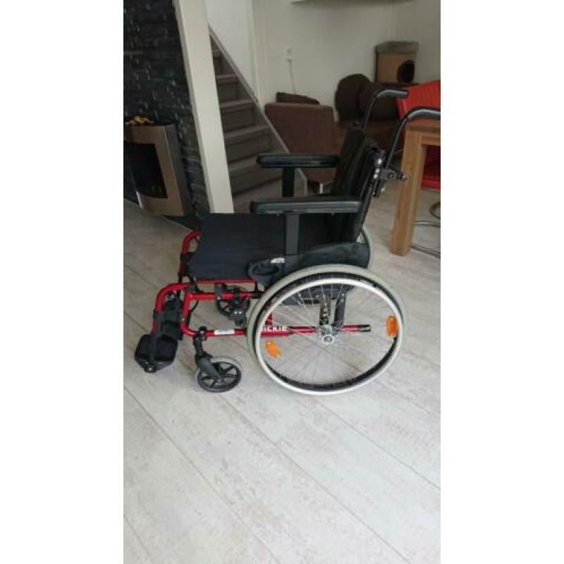 Quickie rolstoel (lang/groot persoon)