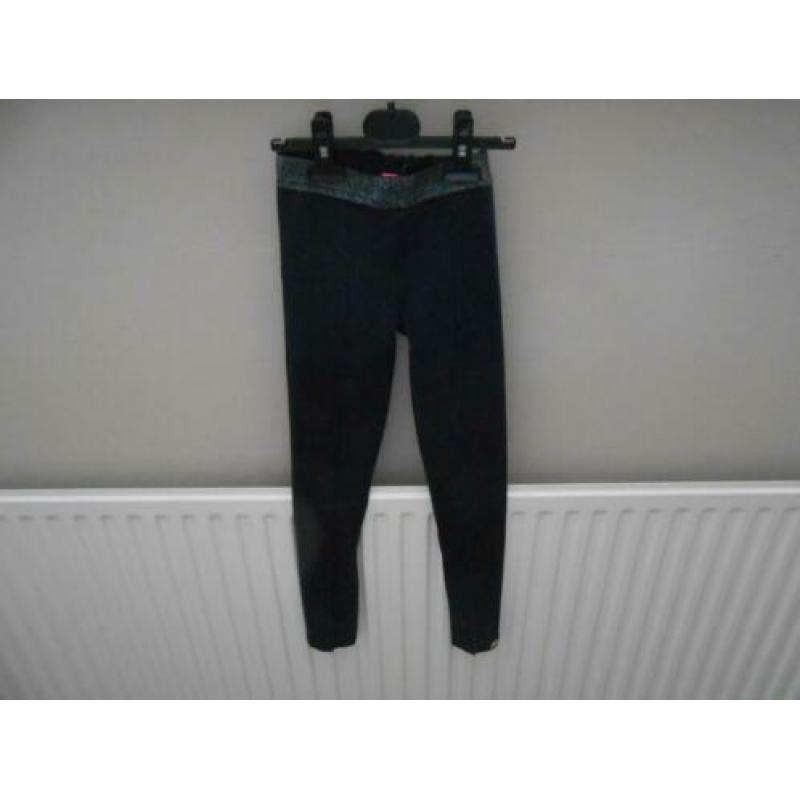 Mooie legging maat 140 van O,Chill (meer in maat 140)