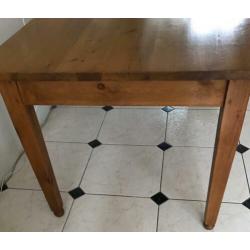 Grote eettafel original English Moet vandaag weg!